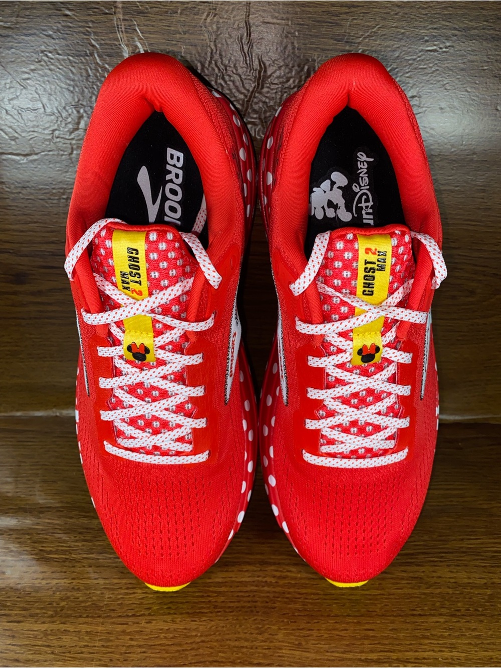 Brooks Ghost Max 2 Minnie Mouse Mens Running Walking Shoe Size 10 Run Disney - Picture 10 of 12